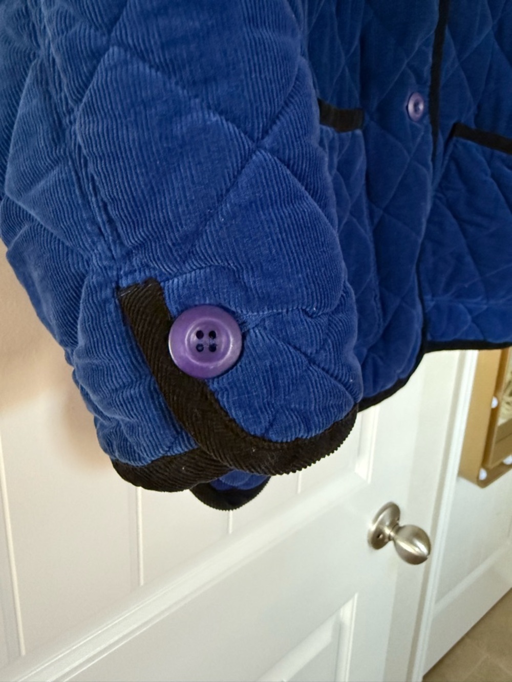 Susan Bristol Vintage Blue Quilted Barn Jacket with Black Corduroy Trim Med - Picture 5 of 15